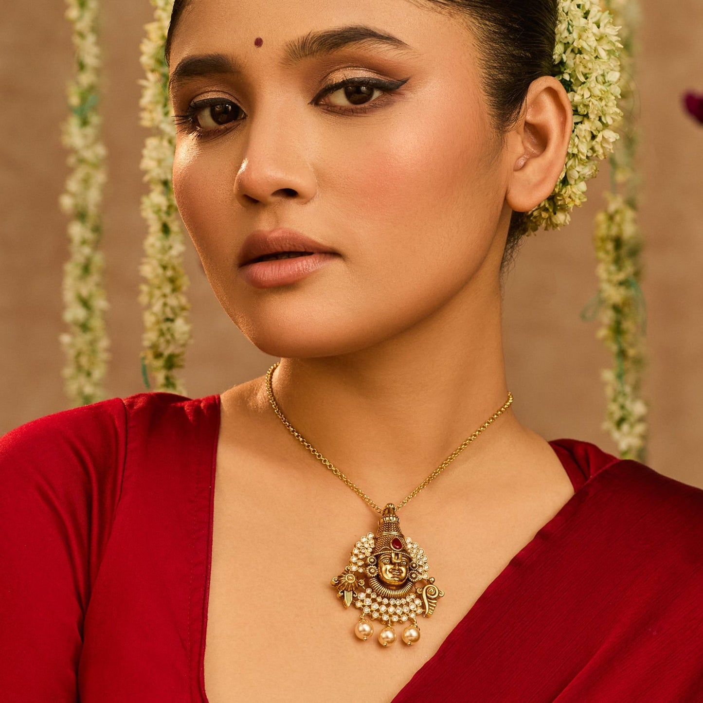 Srinivasa Pearl Antique Silver Pendant Necklace