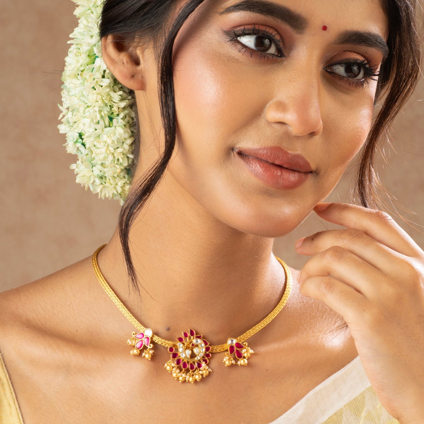 Mayura Kempu Jadau Silver Hasli Necklace