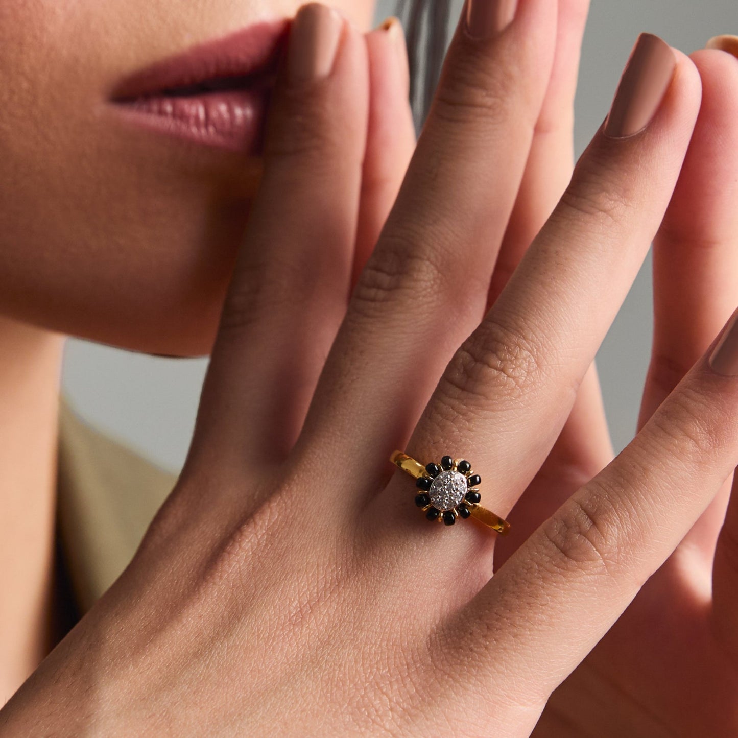 Delicate Floral CZ Silver Black Bead Ring