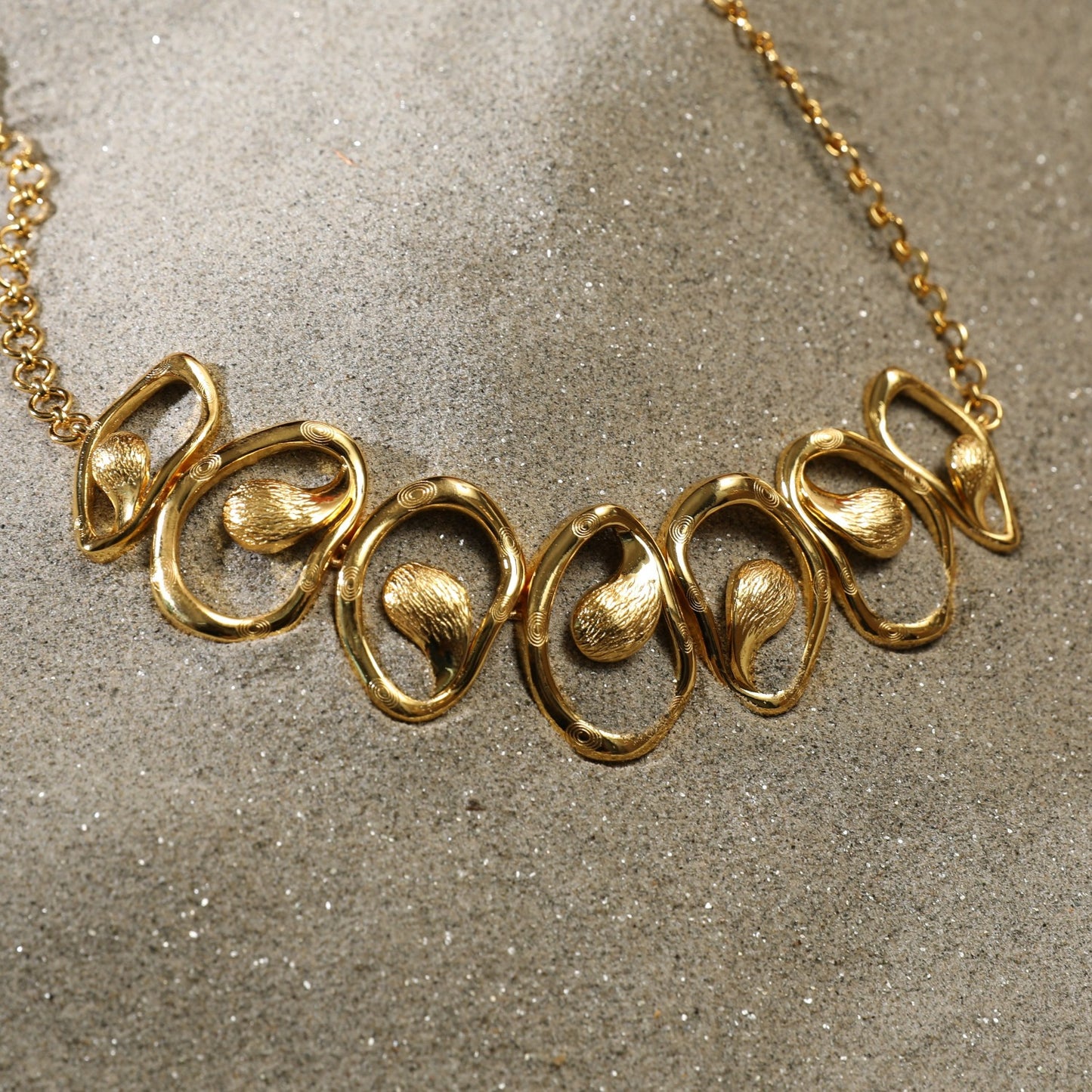 Sandscape Loop Classic Silver Choker