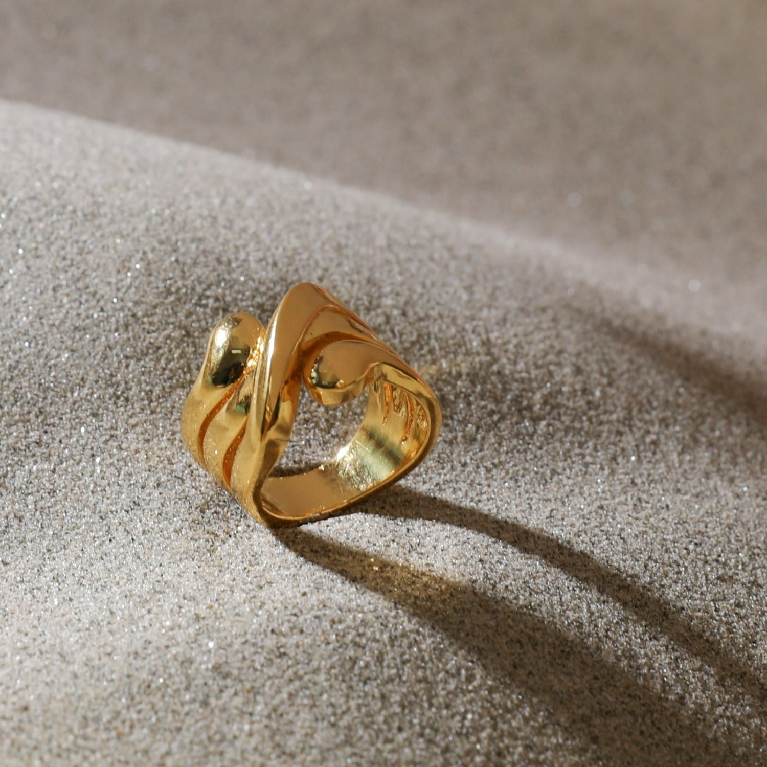 Sandscape Statement Silver Finger Ring