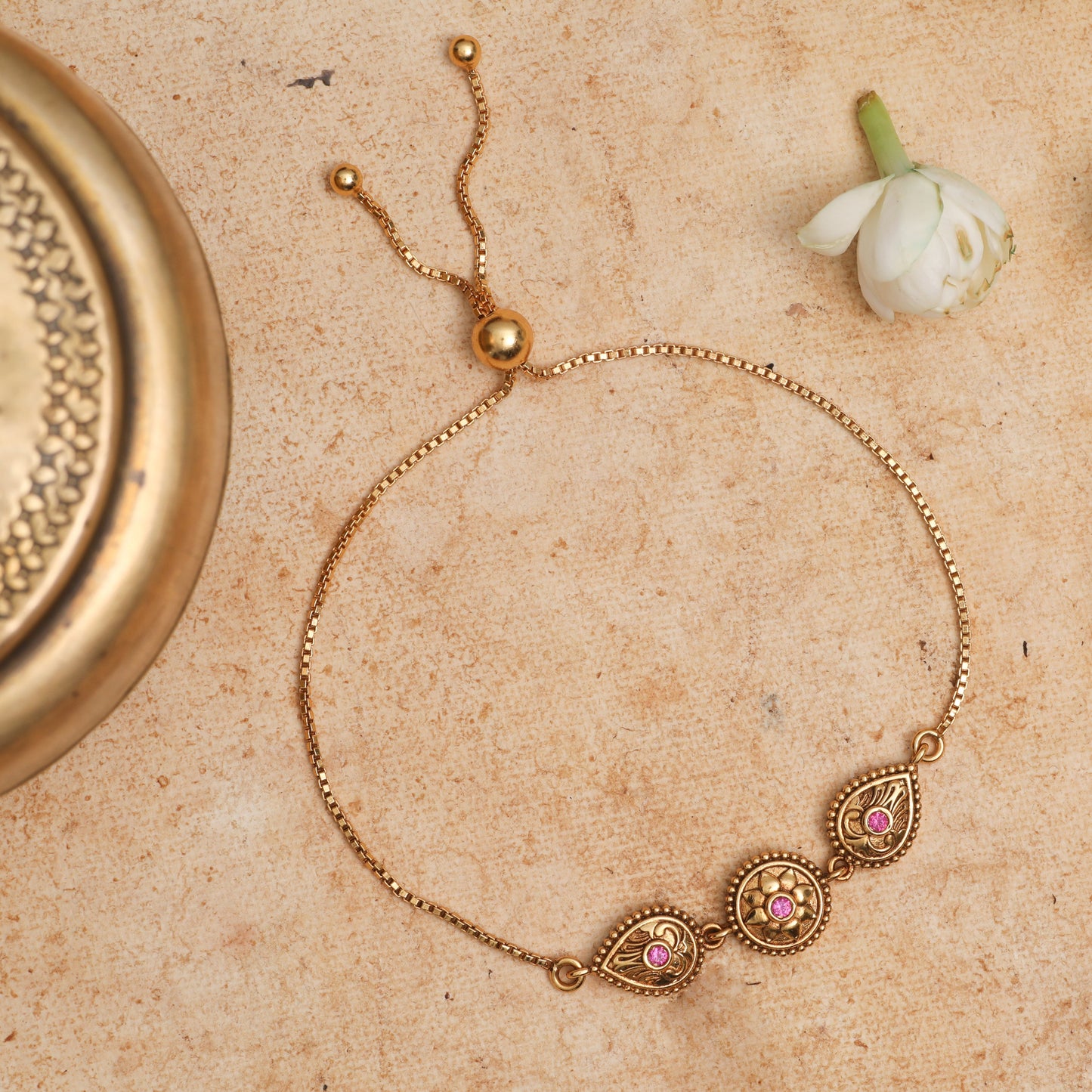 Aarini Antique Silver Bracelet