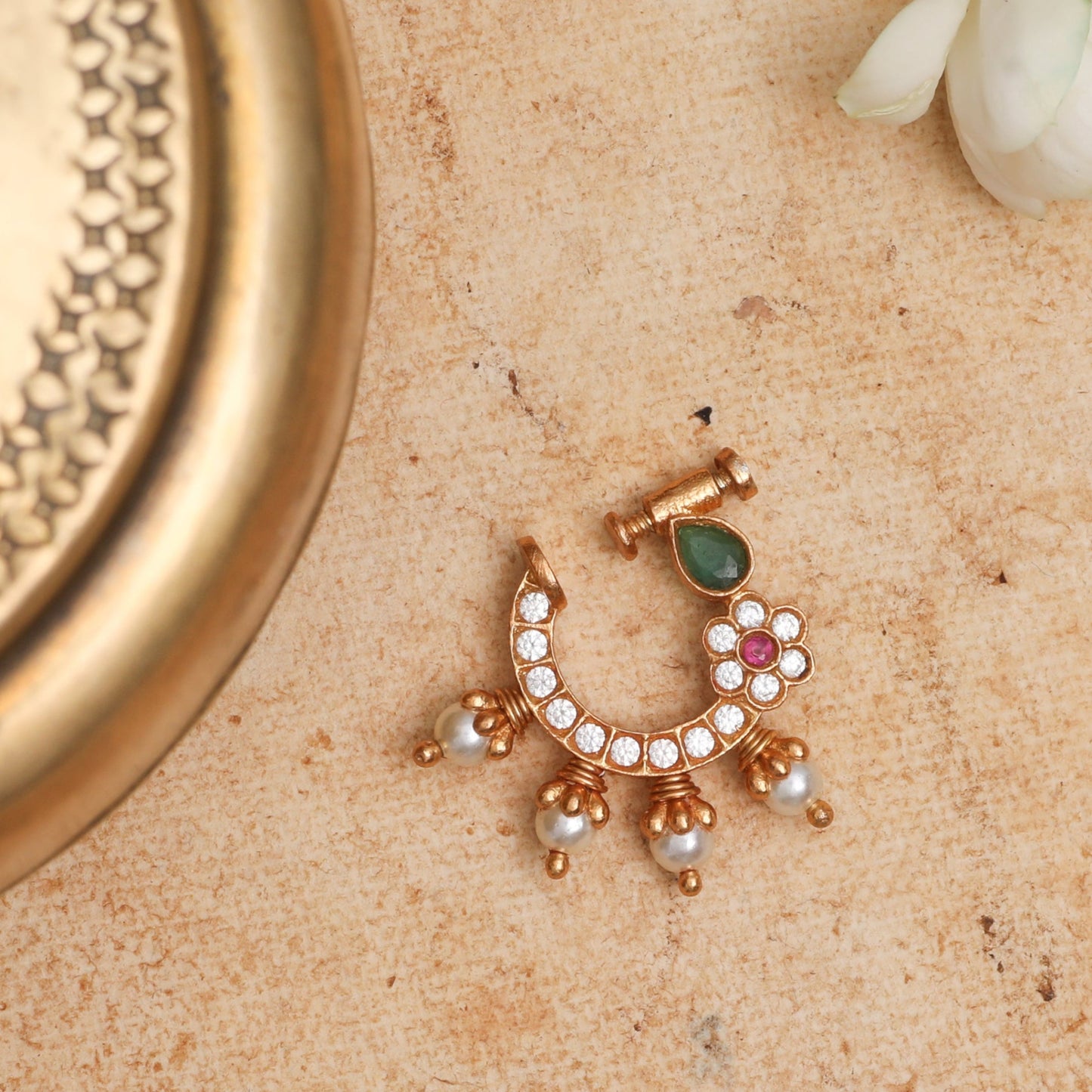 Vihitha Kempu Jadau SIlver Nose Ring