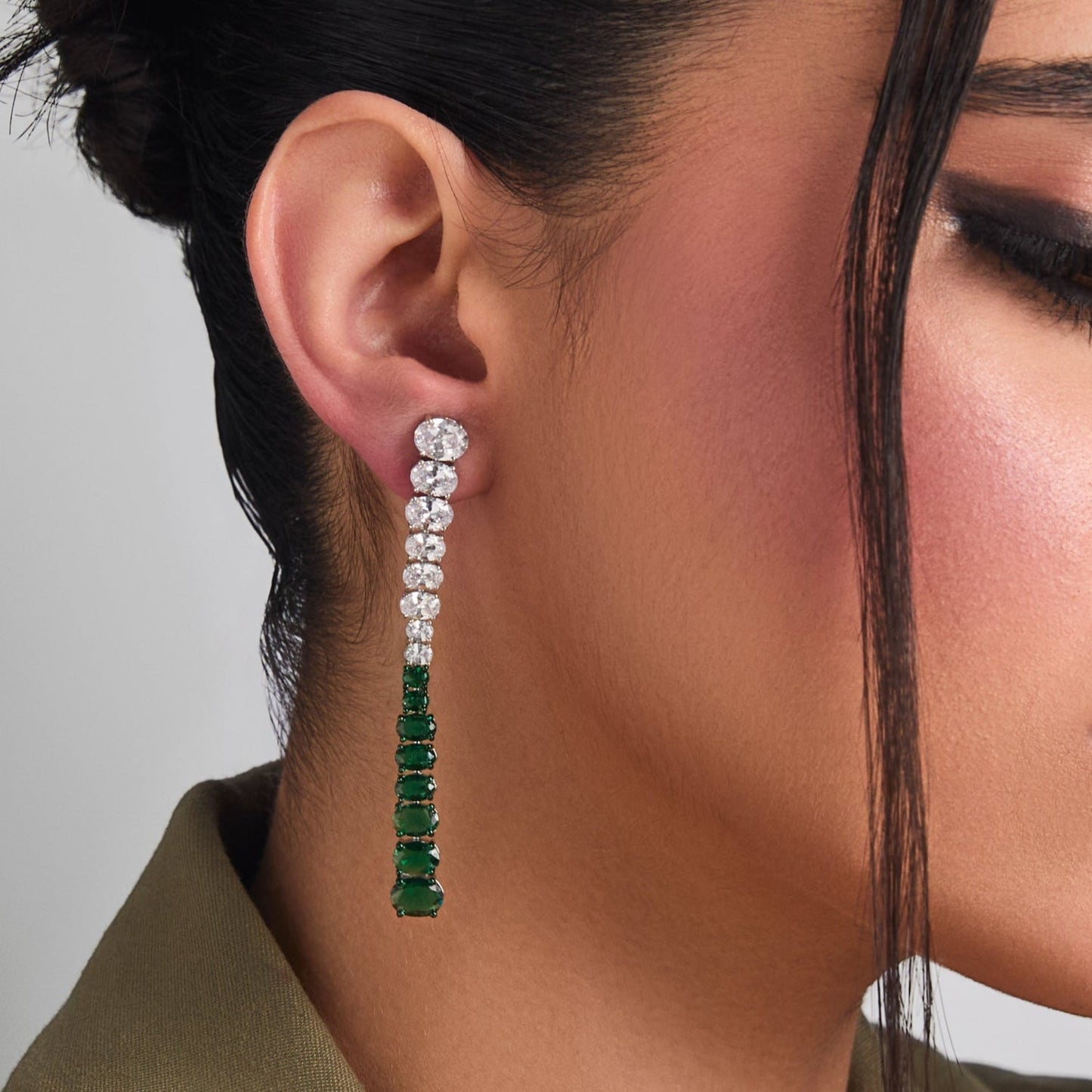 Emeraude Glamour Party Silver Earrings