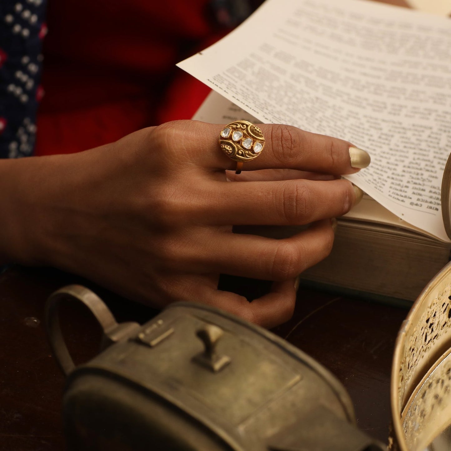 Naomi Nakshi Silver Finger Ring