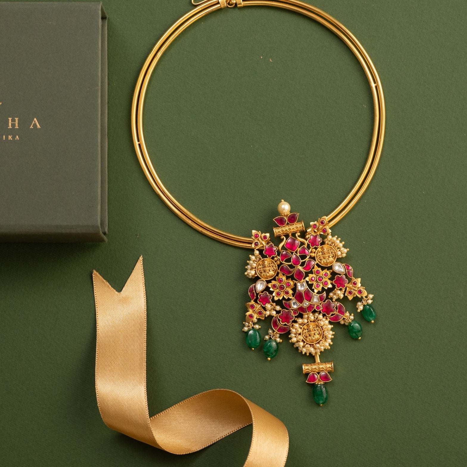 Idika Hasli Modern Silver Necklace