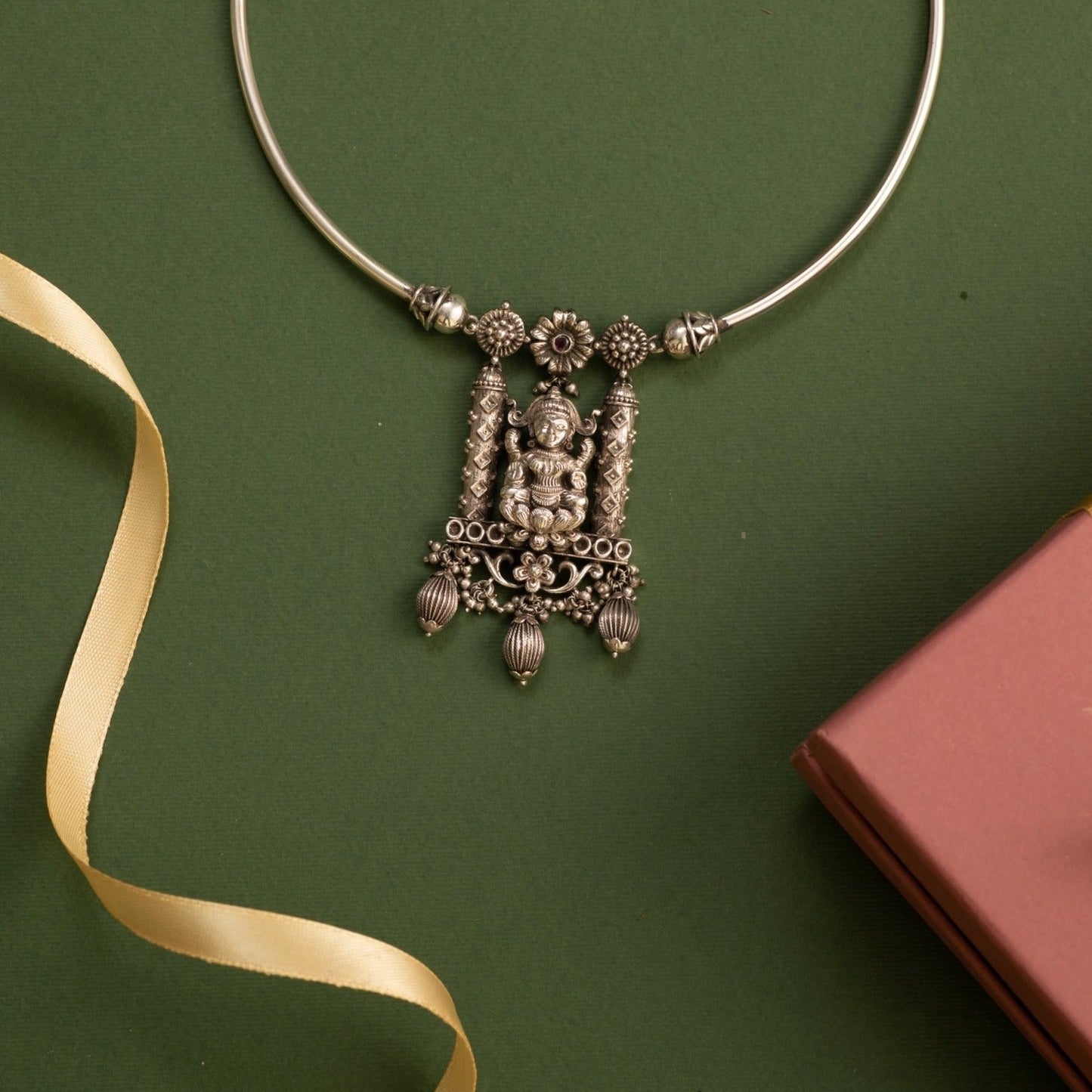 Harta Tribal Silver Hasli Necklace