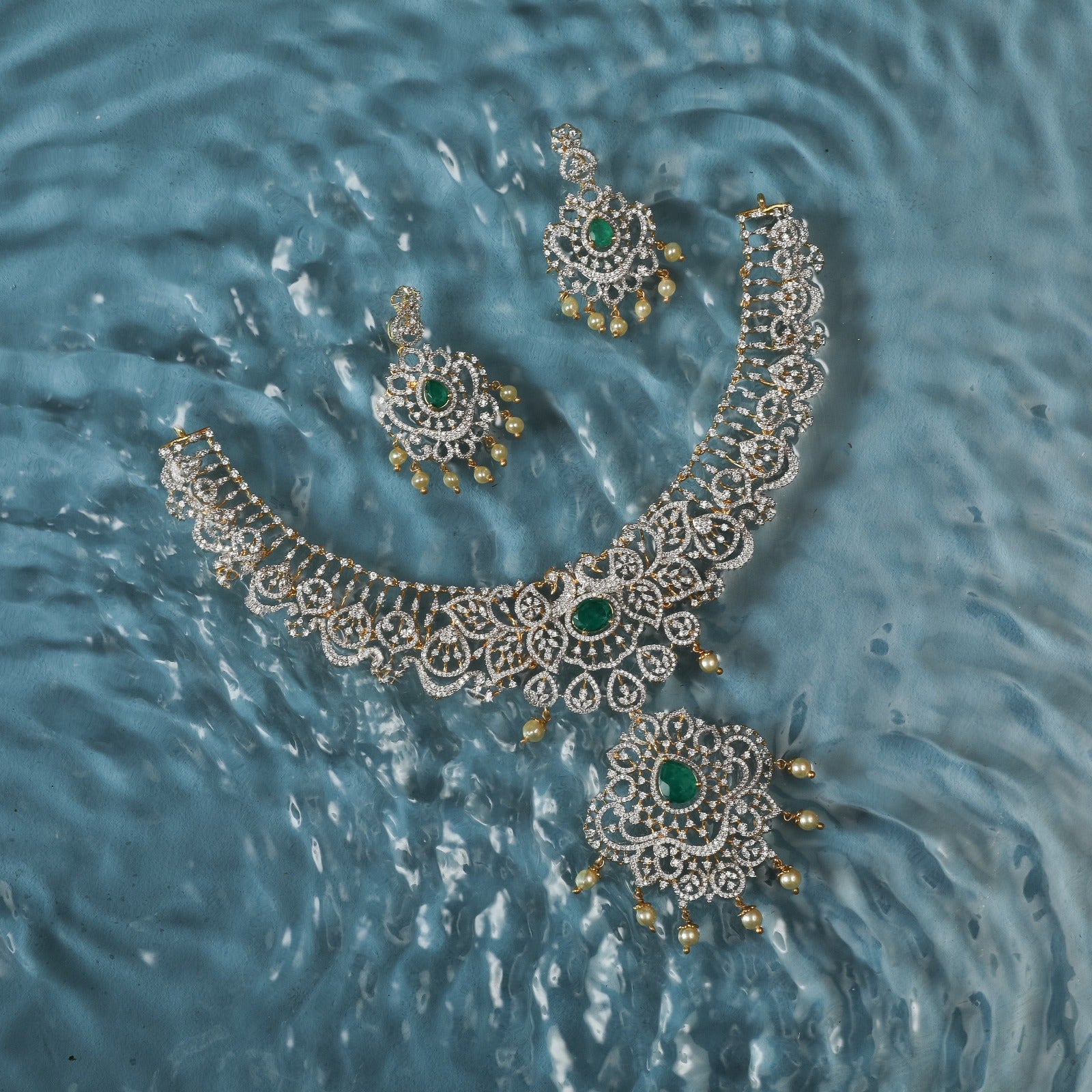 Riyana CZ Silver Pendant Set