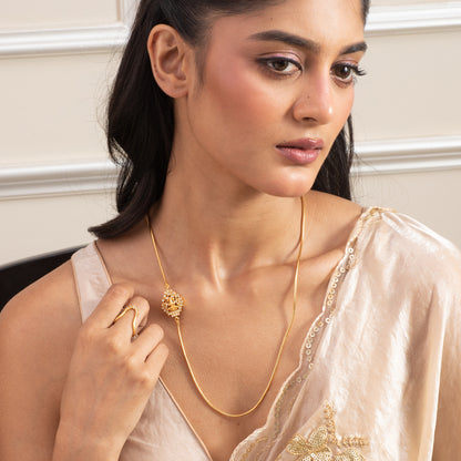 Mogappu Gold Plated Silver Pendant Necklace