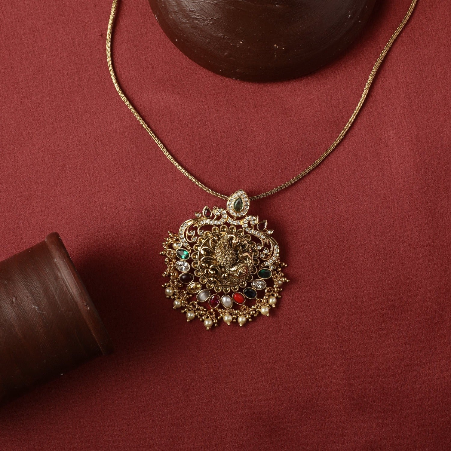 Antique on sale navratna pendant