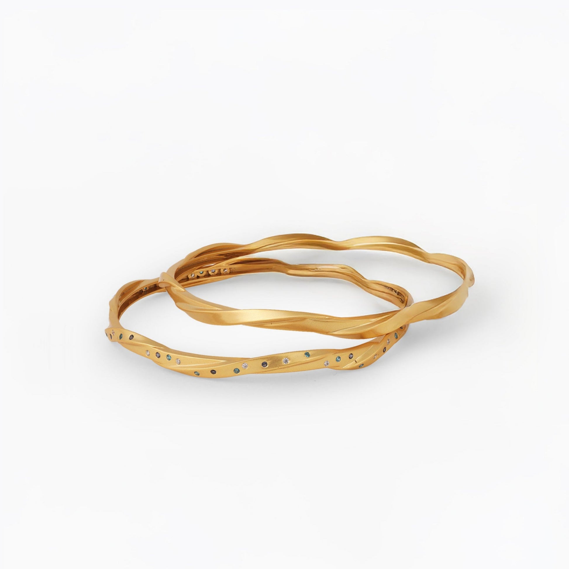 Coastline Sway Silver Bangle