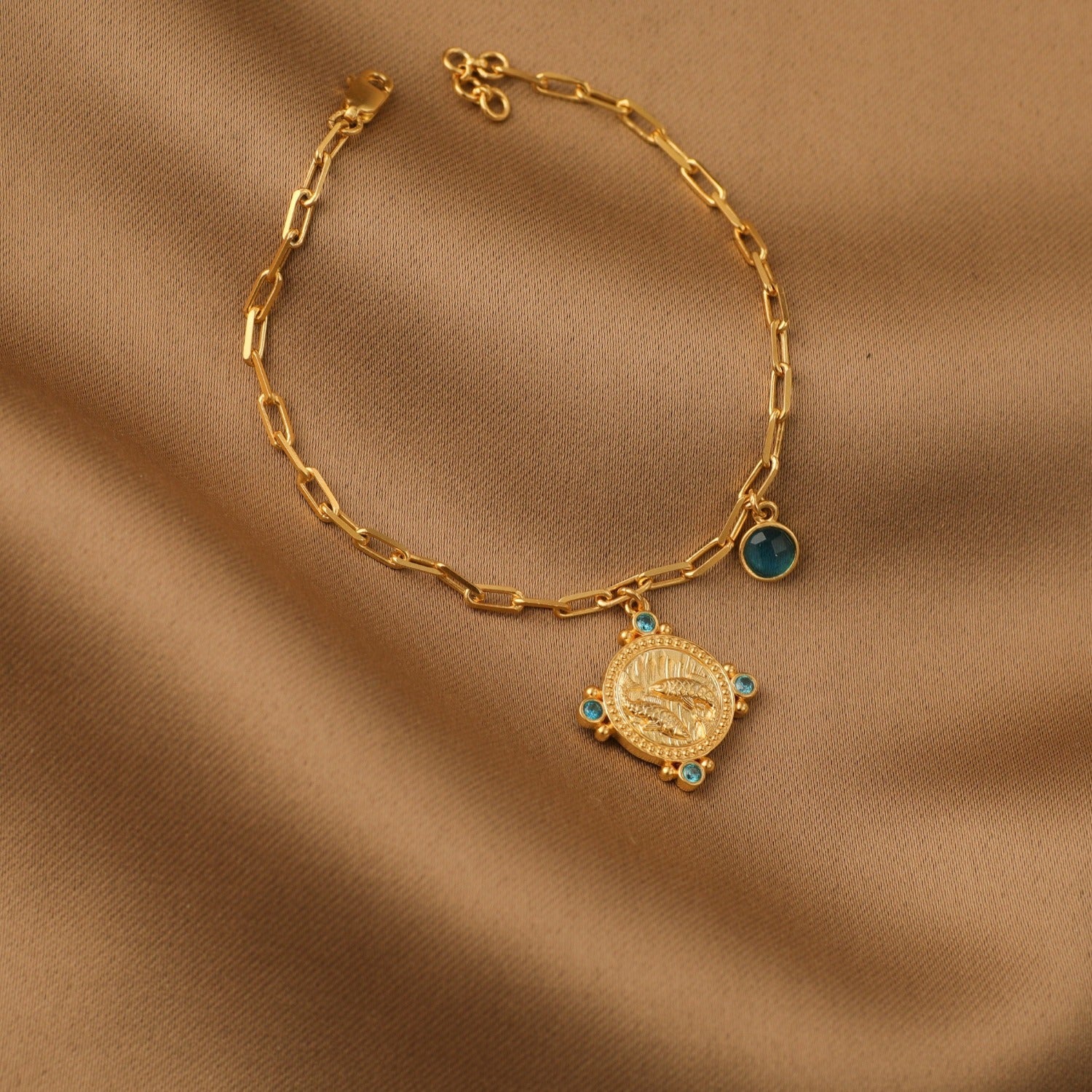Siren Fine Chain Bracelet in 18ct Gold Vermeil on Sterling Silver and  Aquamarine | Jewellery by Monica Vinader
