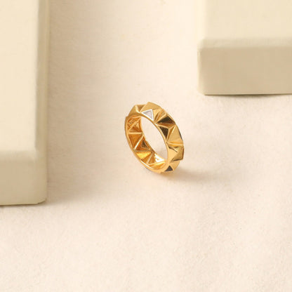 Pyramid Band Silver Finger Ring