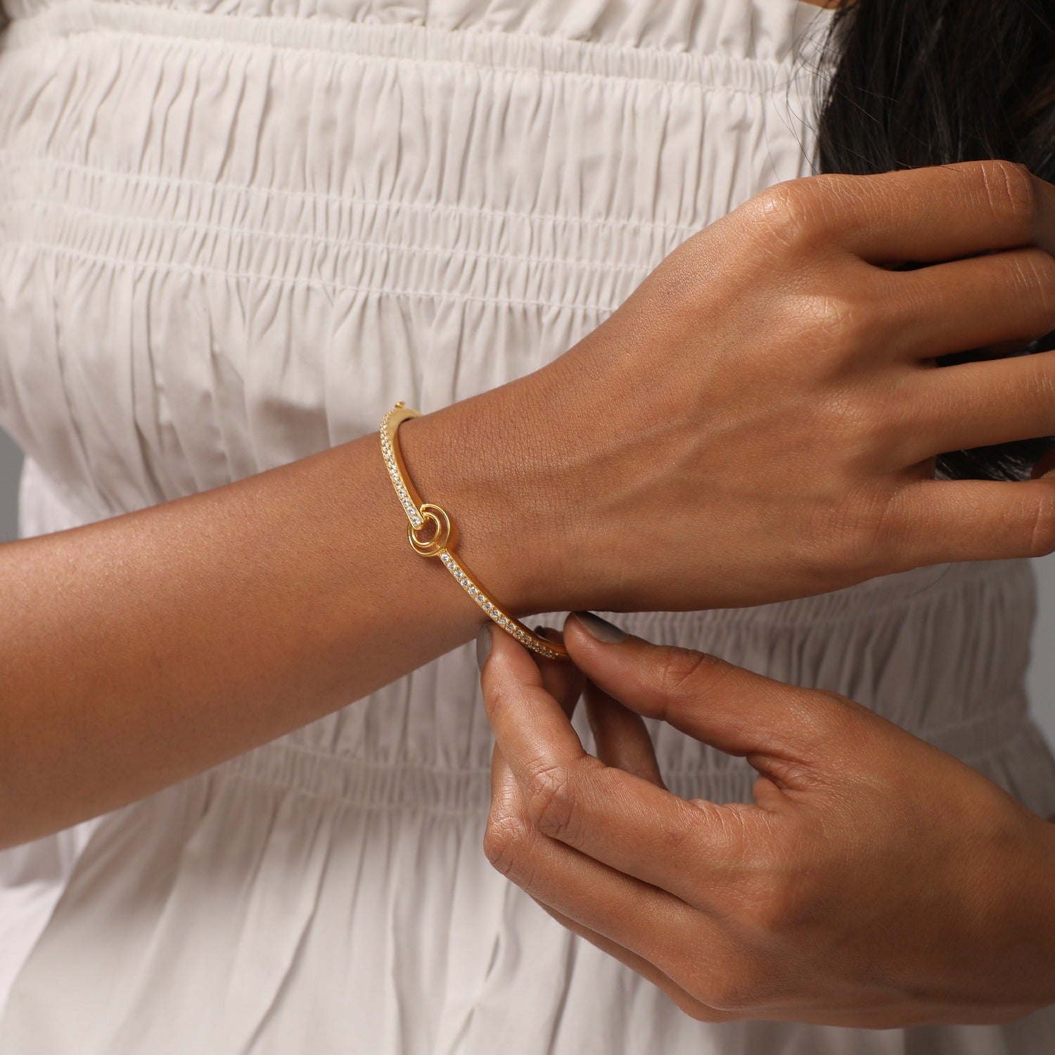 How To Spot A Fake Cartier Love Bracelet? [GUIDE+VIDEO]
